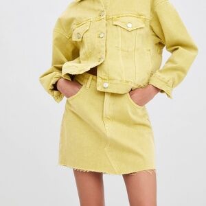 Zara Yellow/Mustard Jeans Skirt Size S